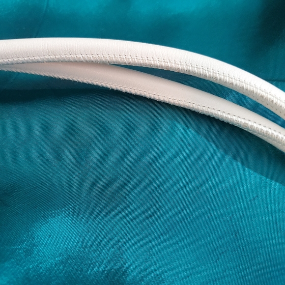 Mod dep. White Leather Belt - Picture 6 of 6